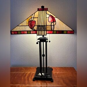 Tiffany style Stained Glass Table Lamp with Black Base